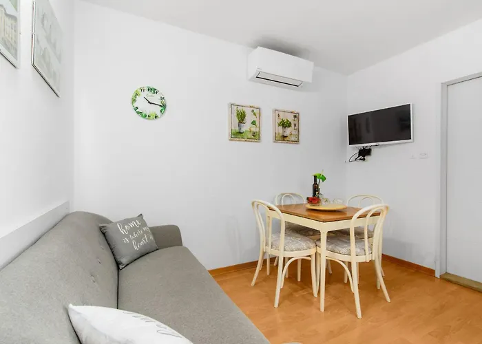 Haus Sole By Interhome * Poreč