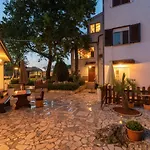 Haus Sole By Interhome בית נופש פורץ