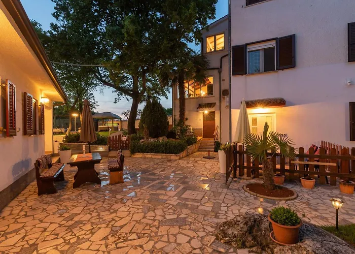 Haus Sole By Interhome Nyaraló Poreč